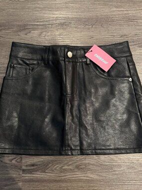 EDIKTED MINI LEATHER SKIRT